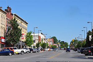 downtown Tillsonburg showing wide Broadway